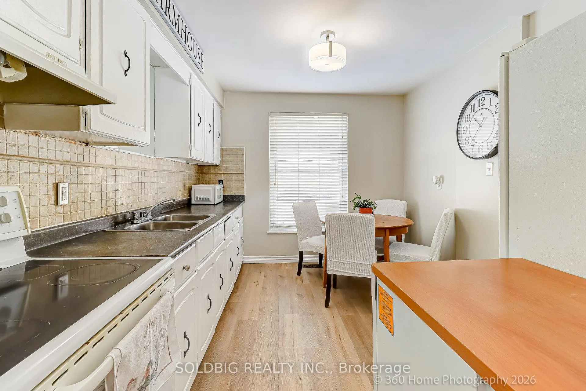 Photo 2 of 9 Loscombe Drive, Clarington, Bowmanville — HOMEH