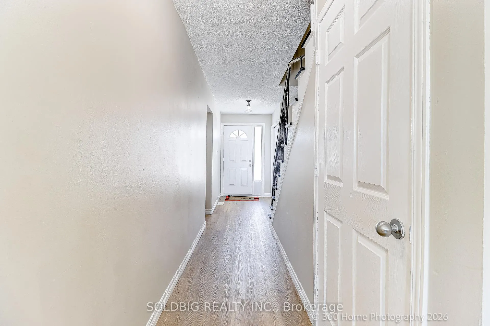 Photo 7 of 9 Loscombe Drive, Clarington, Bowmanville — HOMEH