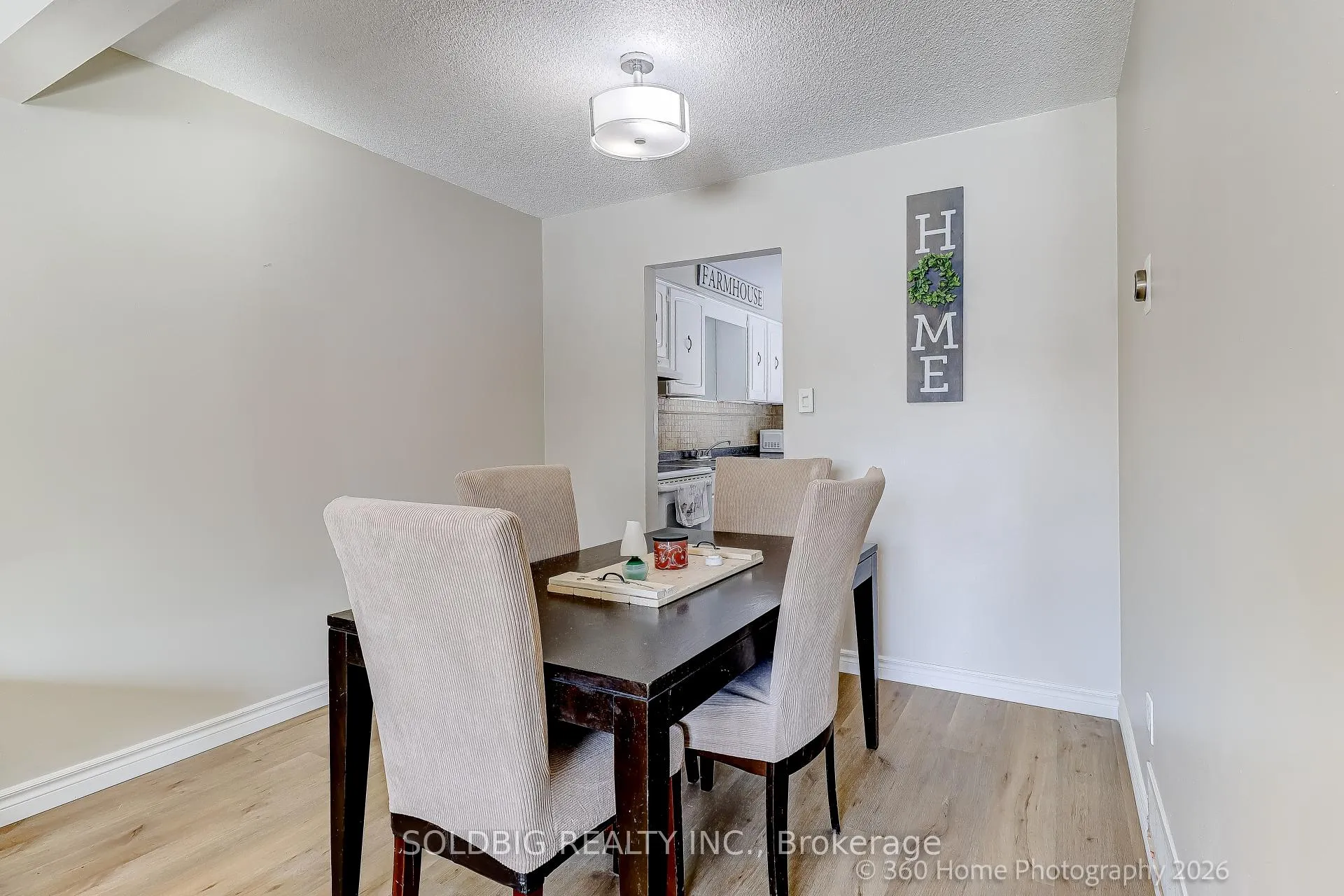 Photo 8 of 9 Loscombe Drive, Clarington, Bowmanville — HOMEH