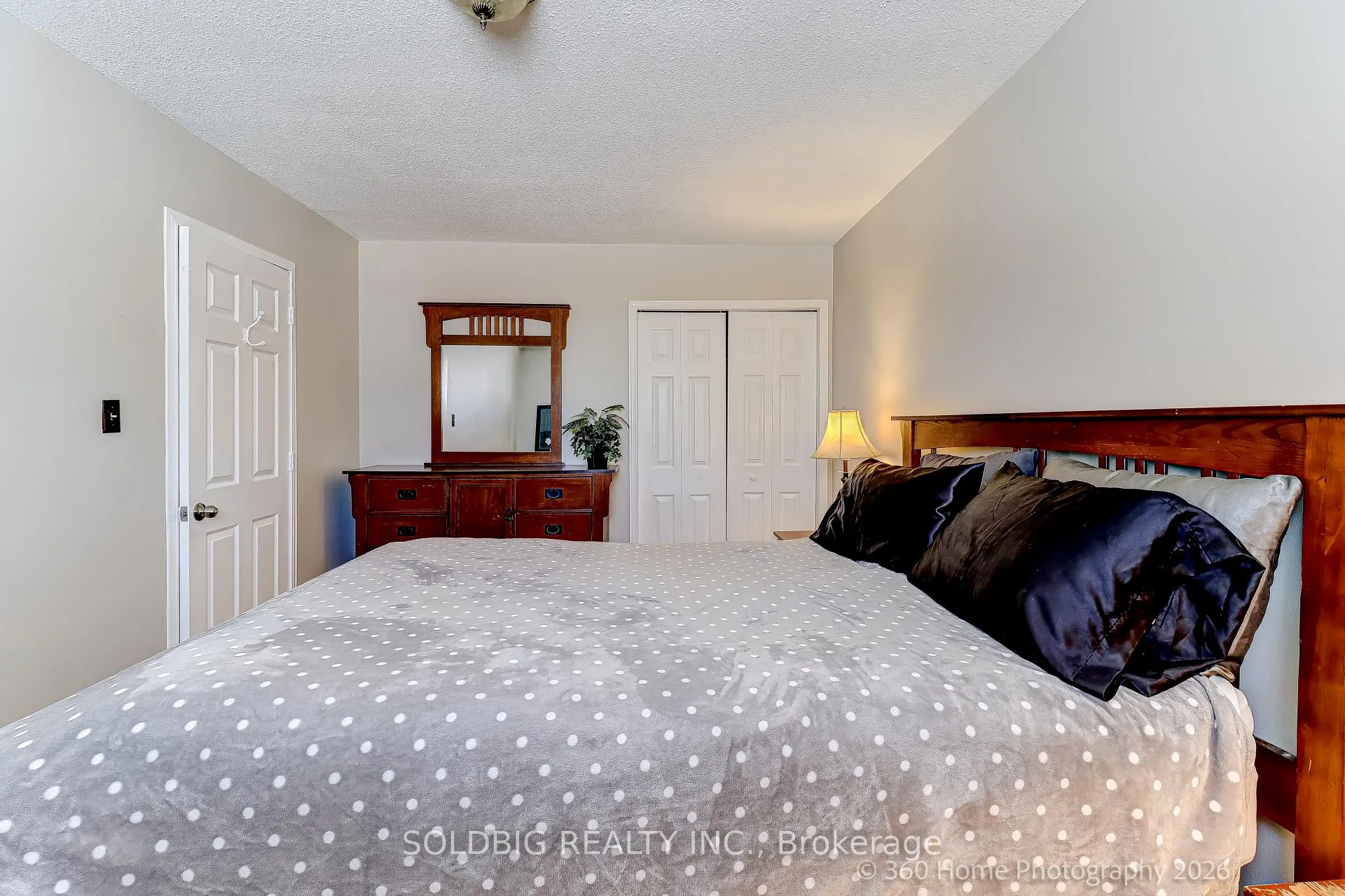 Photo 13 of 9 Loscombe Drive, Clarington, Bowmanville — HOMEH