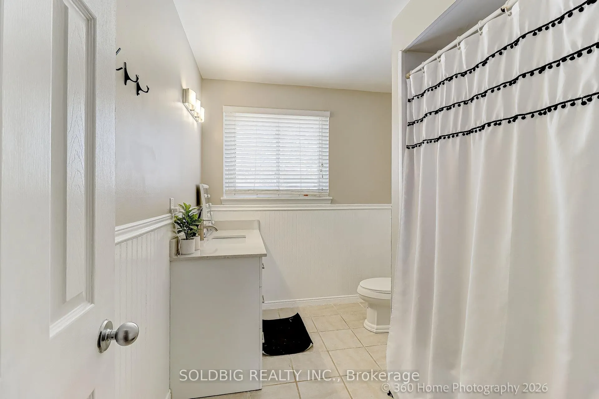 Photo 14 of 9 Loscombe Drive, Clarington, Bowmanville — HOMEH