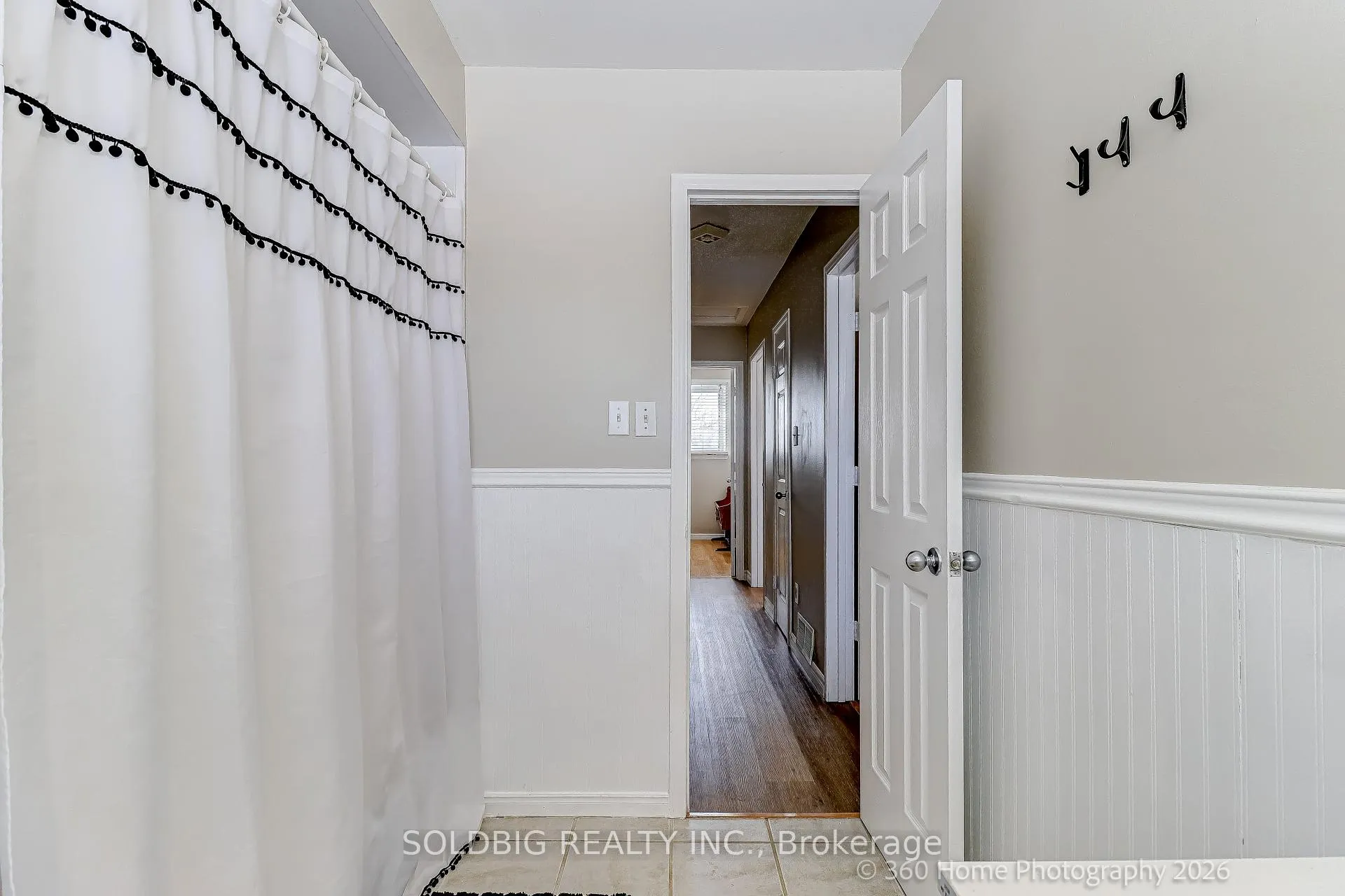 Photo 16 of 9 Loscombe Drive, Clarington, Bowmanville — HOMEH