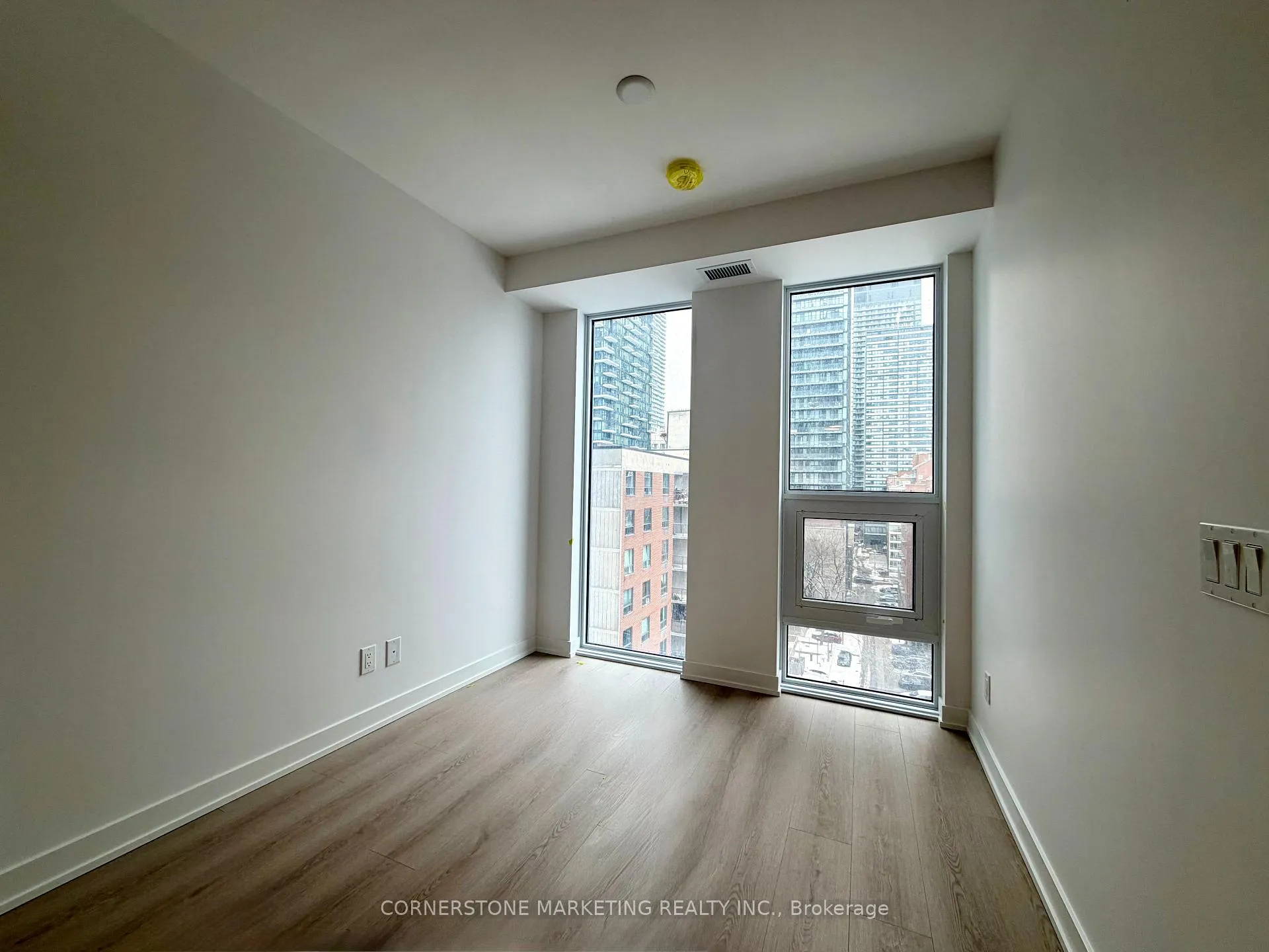 Photo 4 of Unit 1003, 100 Queen Street E, Toronto, Church-Yonge Corridor — HOMEH