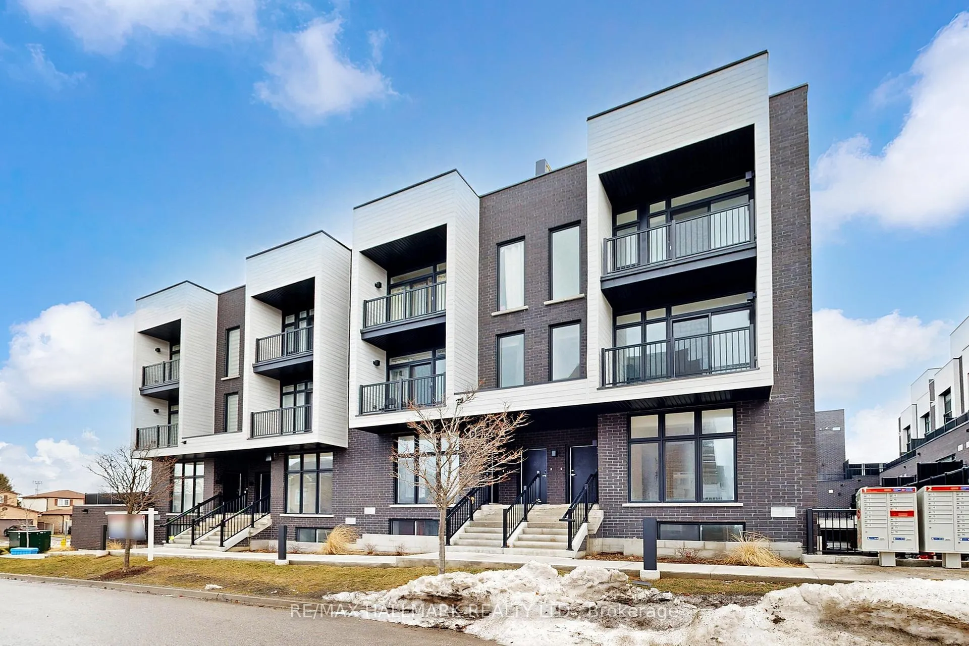Photo 2 of Unit 7, 184 Angus Drive, Ajax, Central — HOMEH