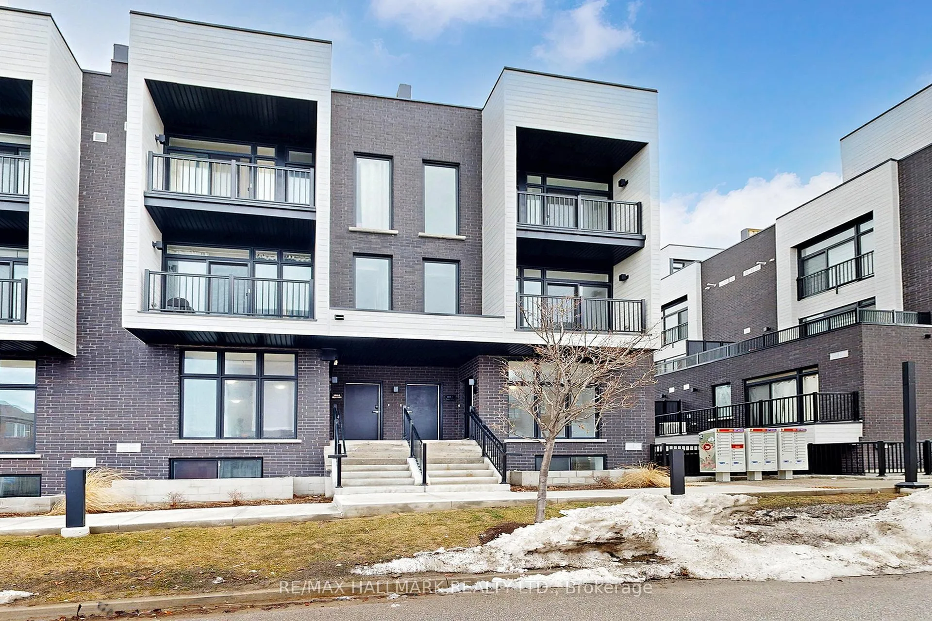 Photo 3 of Unit 7, 184 Angus Drive, Ajax, Central — HOMEH