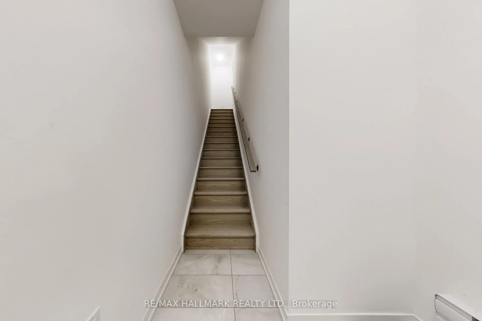 Photo 7 of Unit 7, 184 Angus Drive, Ajax, Central — HOMEH