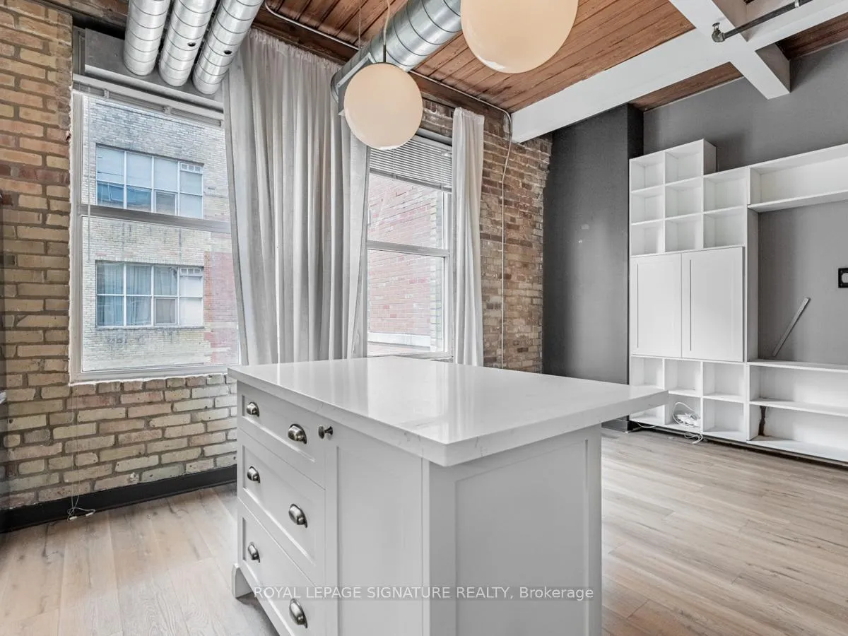 Photo 4 of Unit 421, 955 Queen Street, Toronto, Trinity-Bellwoods — HOMEH