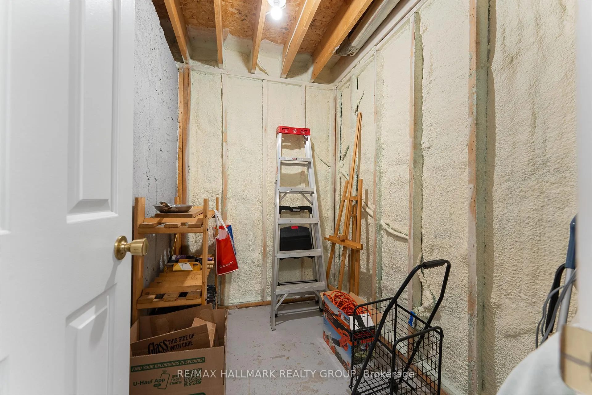 Photo 8 of 1916 Russell Road, Ottawa, Elmvale Acres — HOMEH