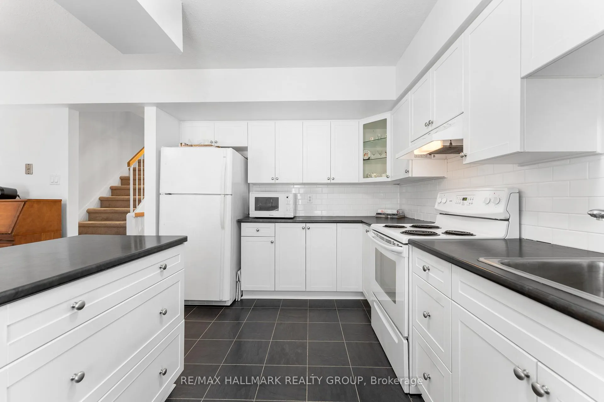 Photo 17 of 1916 Russell Road, Ottawa, Elmvale Acres — HOMEH