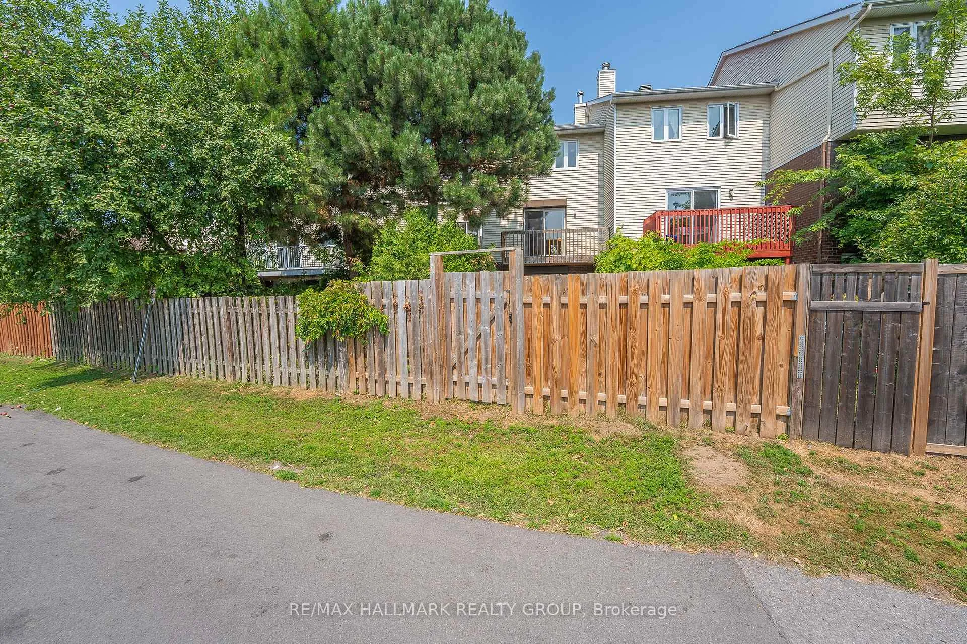 Photo 44 of 1916 Russell Road, Ottawa, Elmvale Acres — HOMEH