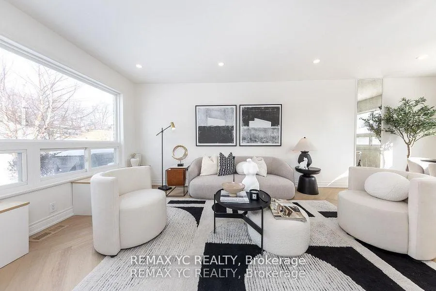 Photo 3 of 87 Woodfern Drive, Scarborough, Ionview — HOMEH