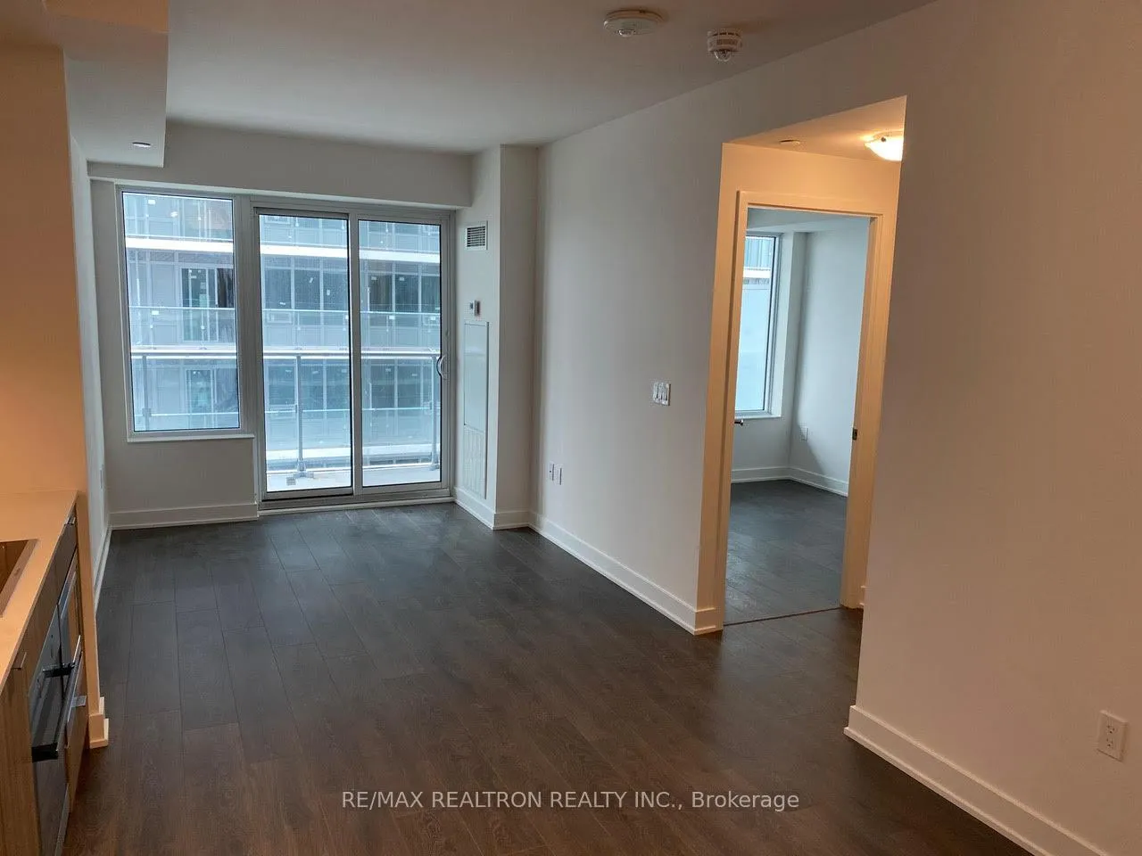 Photo 3 of Unit 2806, 99 Broadway Avenue, Toronto, Mount Pleasant West — HOMEH