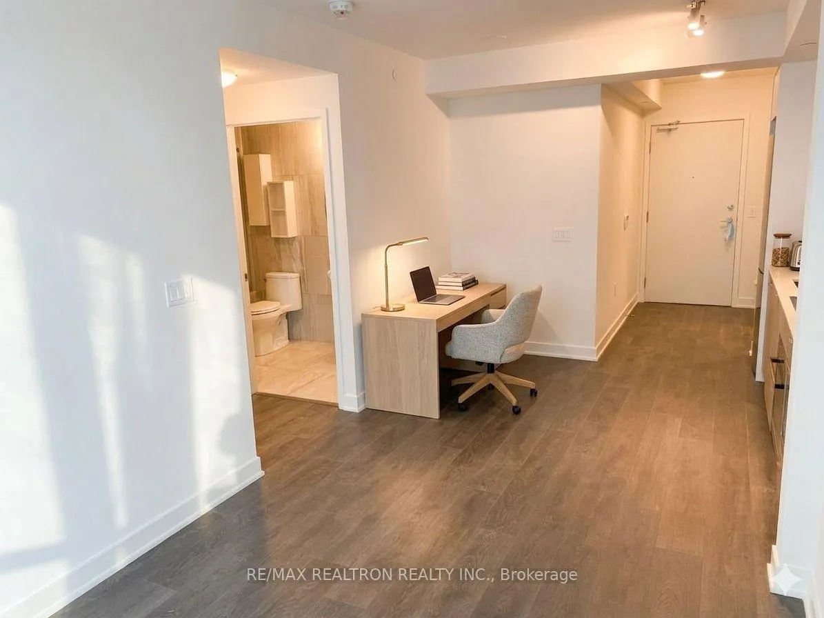 Photo 8 of Unit 2806, 99 Broadway Avenue, Toronto, Mount Pleasant West — HOMEH