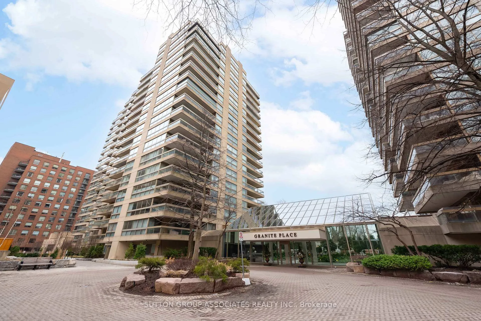 Photo 2 of Unit 1602, 61 St Clair Avenue W, Toronto, Yonge-St. Clair — HOMEH