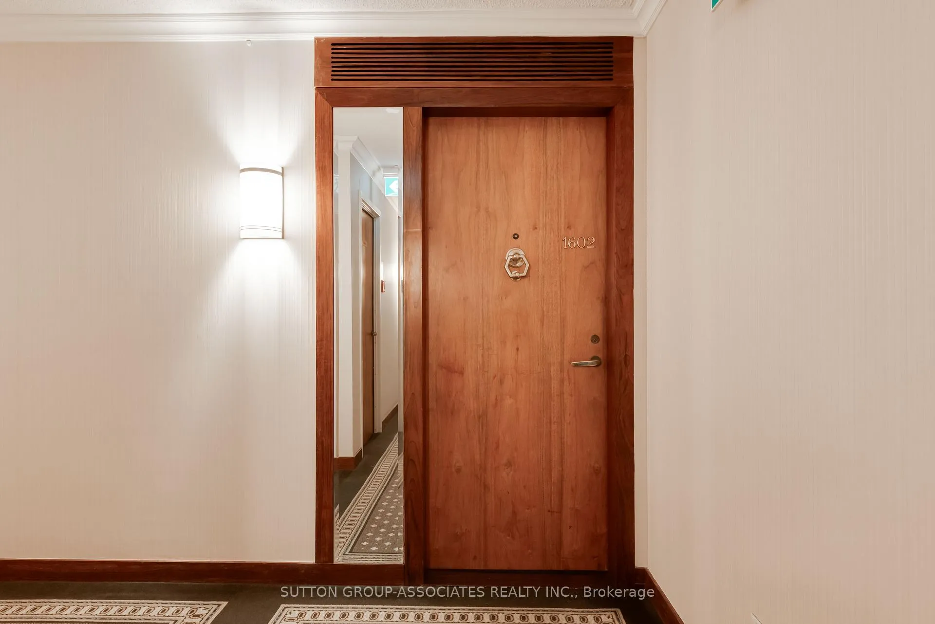 Photo 5 of Unit 1602, 61 St Clair Avenue W, Toronto, Yonge-St. Clair — HOMEH