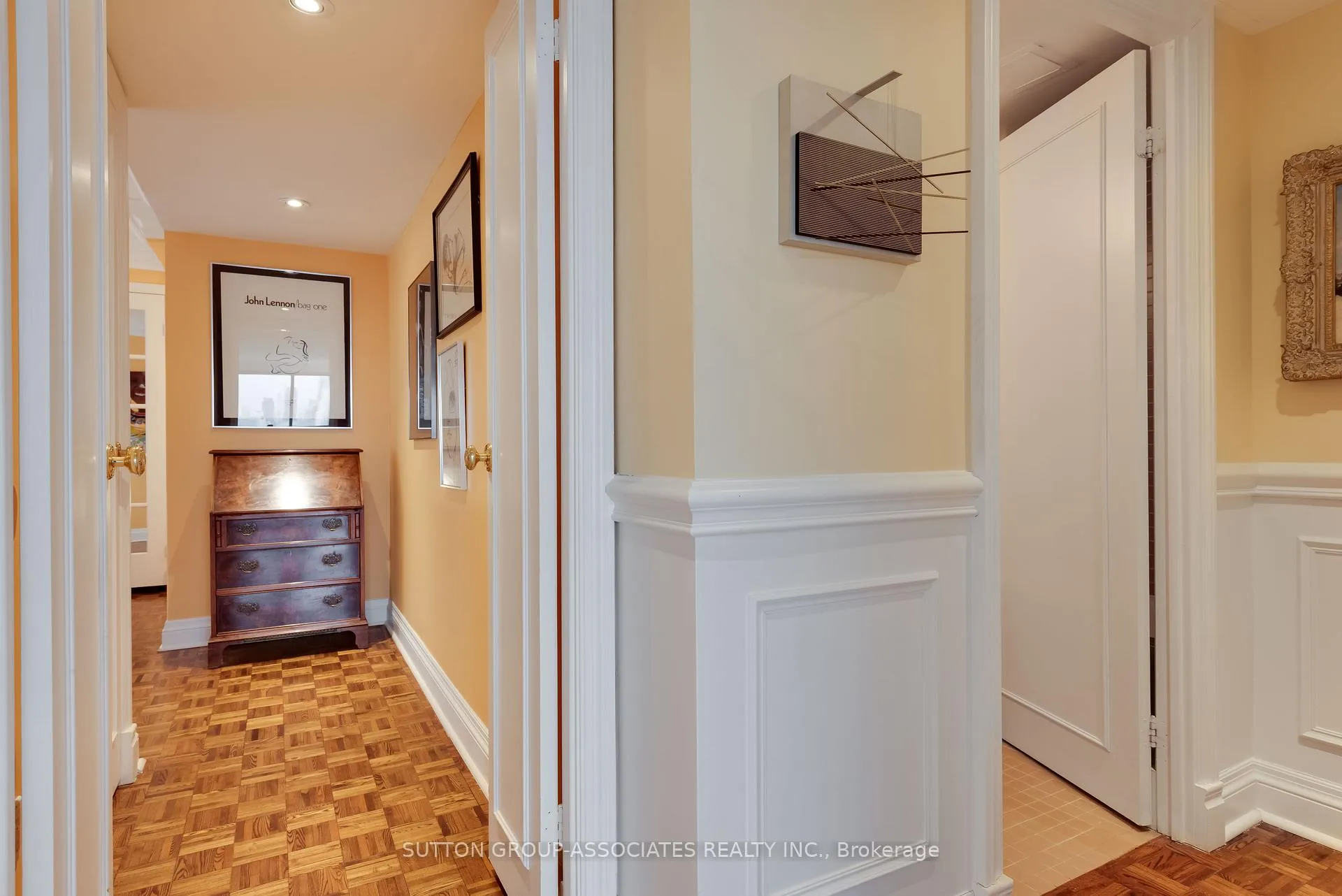 Photo 25 of Unit 1602, 61 St Clair Avenue W, Toronto, Yonge-St. Clair — HOMEH
