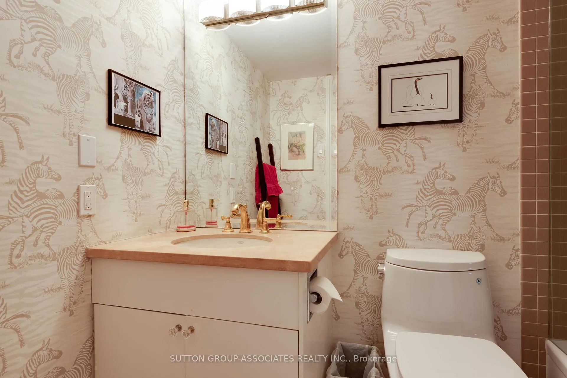 Photo 26 of Unit 1602, 61 St Clair Avenue W, Toronto, Yonge-St. Clair — HOMEH
