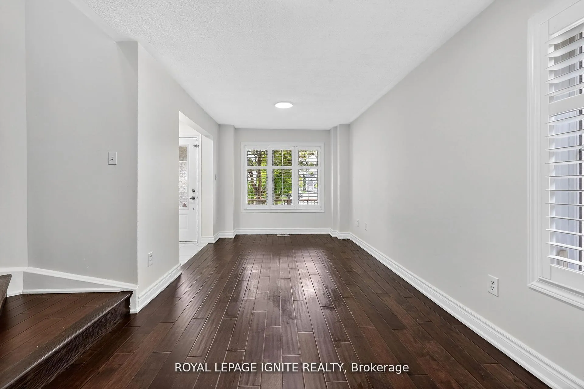 Photo 5 of 71 Norland Circle, Oshawa, Windfields — HOMEH
