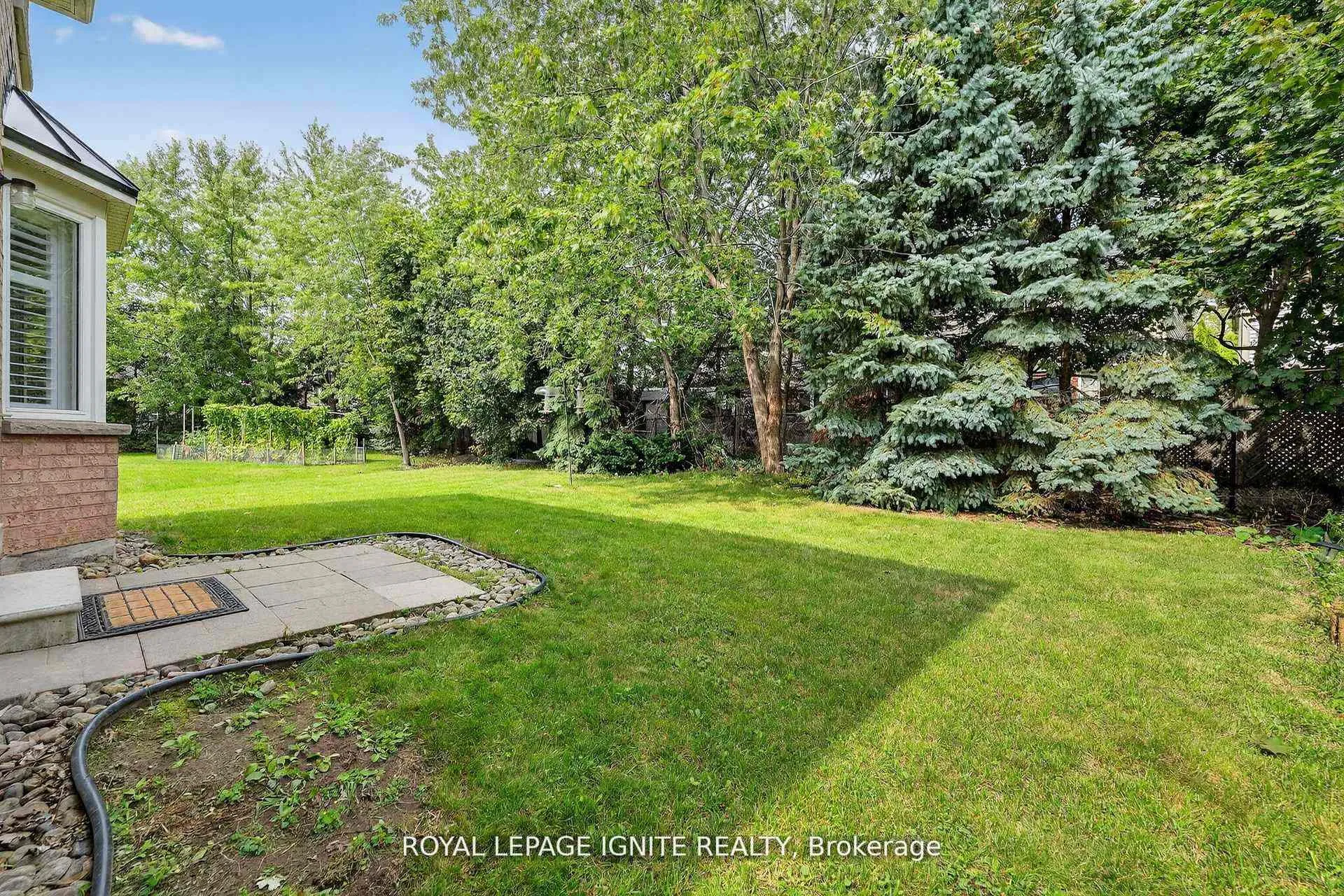 Photo 32 of 71 Norland Circle, Oshawa, Windfields — HOMEH