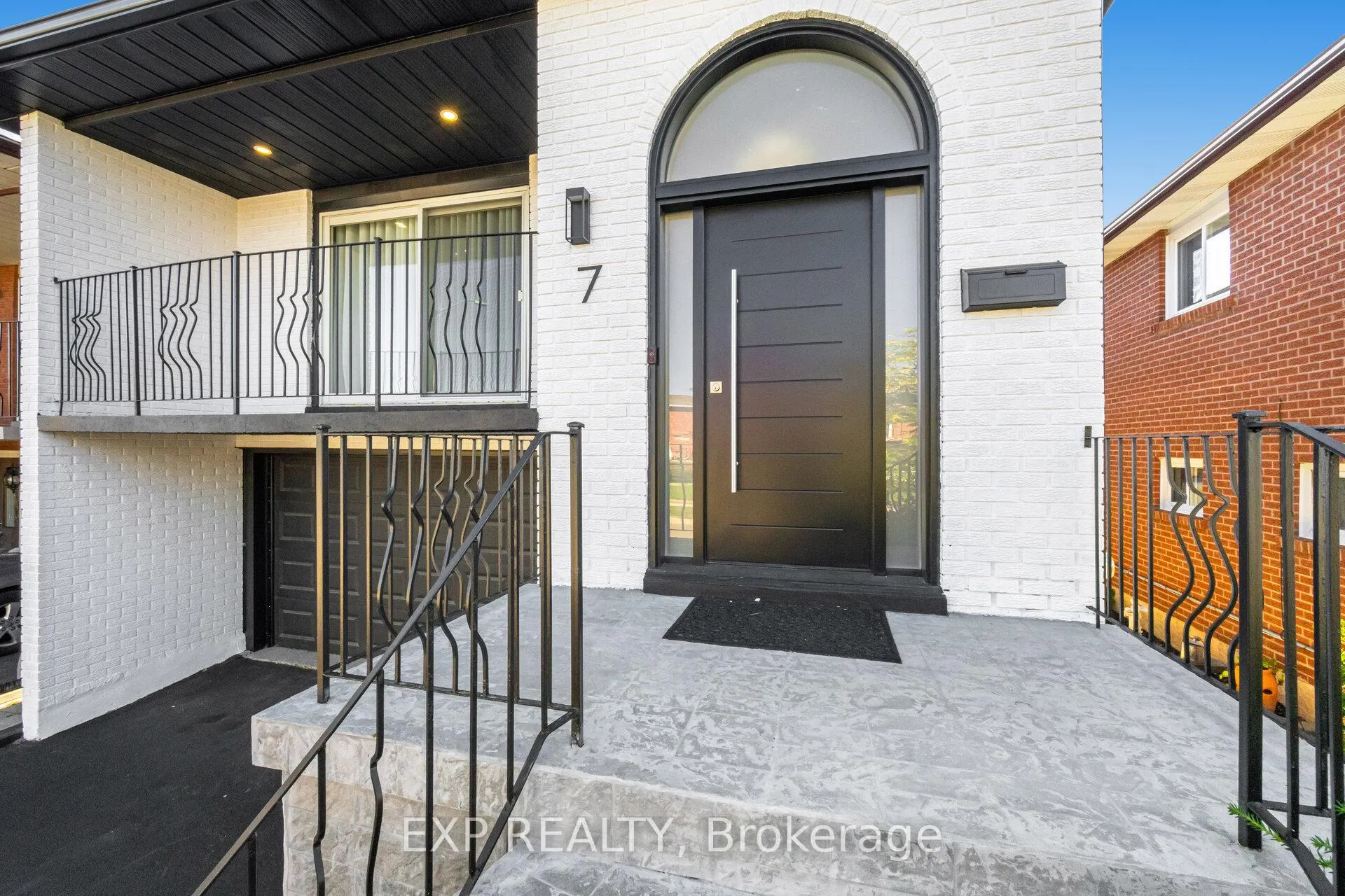Photo 5 of 7 Boyne Highlands Court, Vaughan, Concord — HOMEH