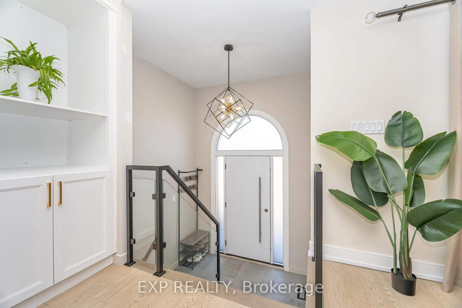 Photo 6 of 7 Boyne Highlands Court, Vaughan, Concord — HOMEH