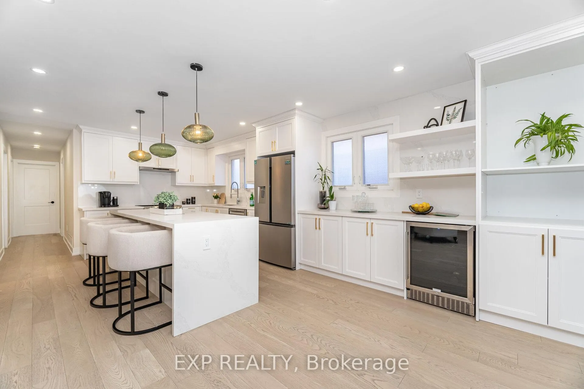 Photo 8 of 7 Boyne Highlands Court, Vaughan, Concord — HOMEH
