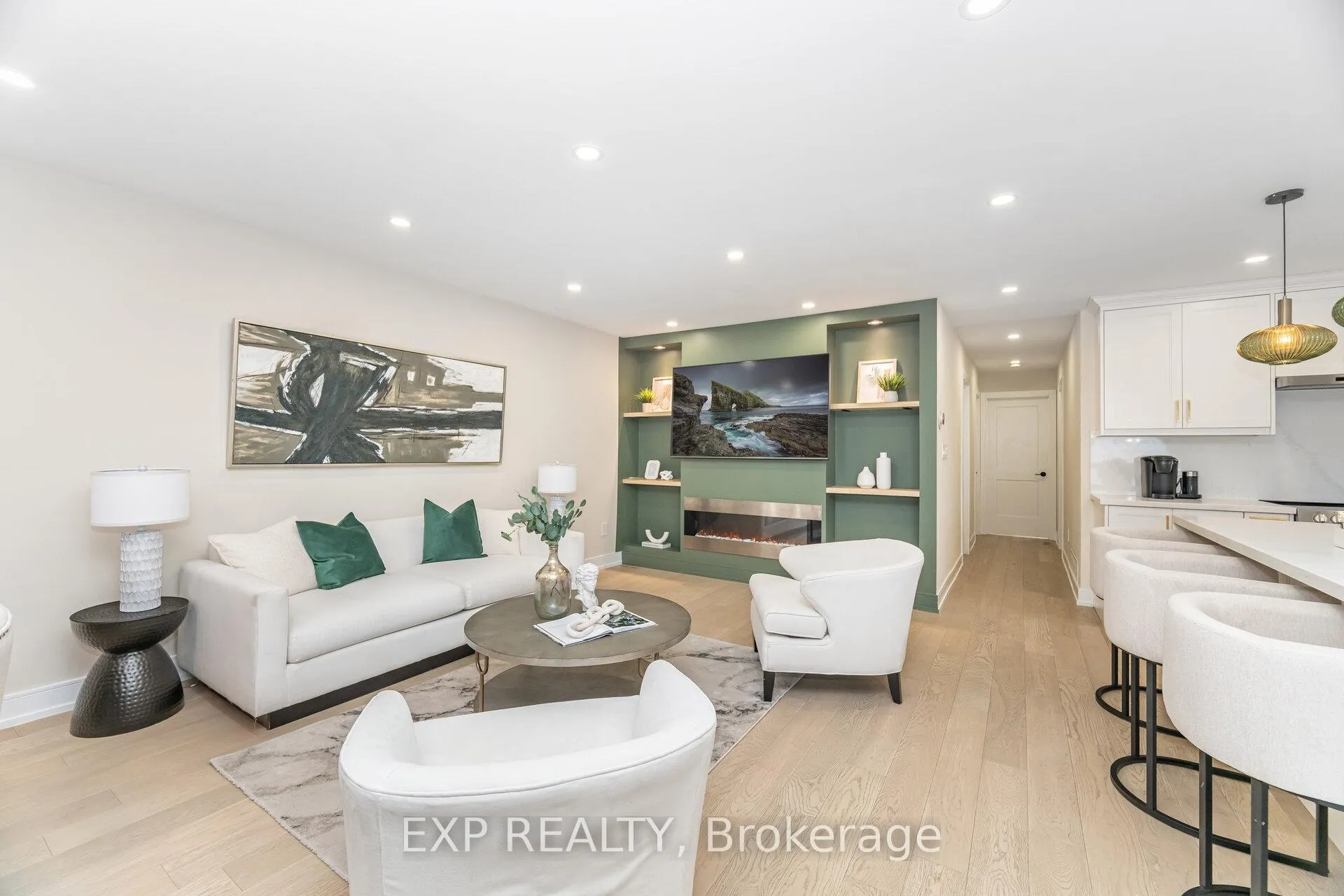 Photo 13 of 7 Boyne Highlands Court, Vaughan, Concord — HOMEH