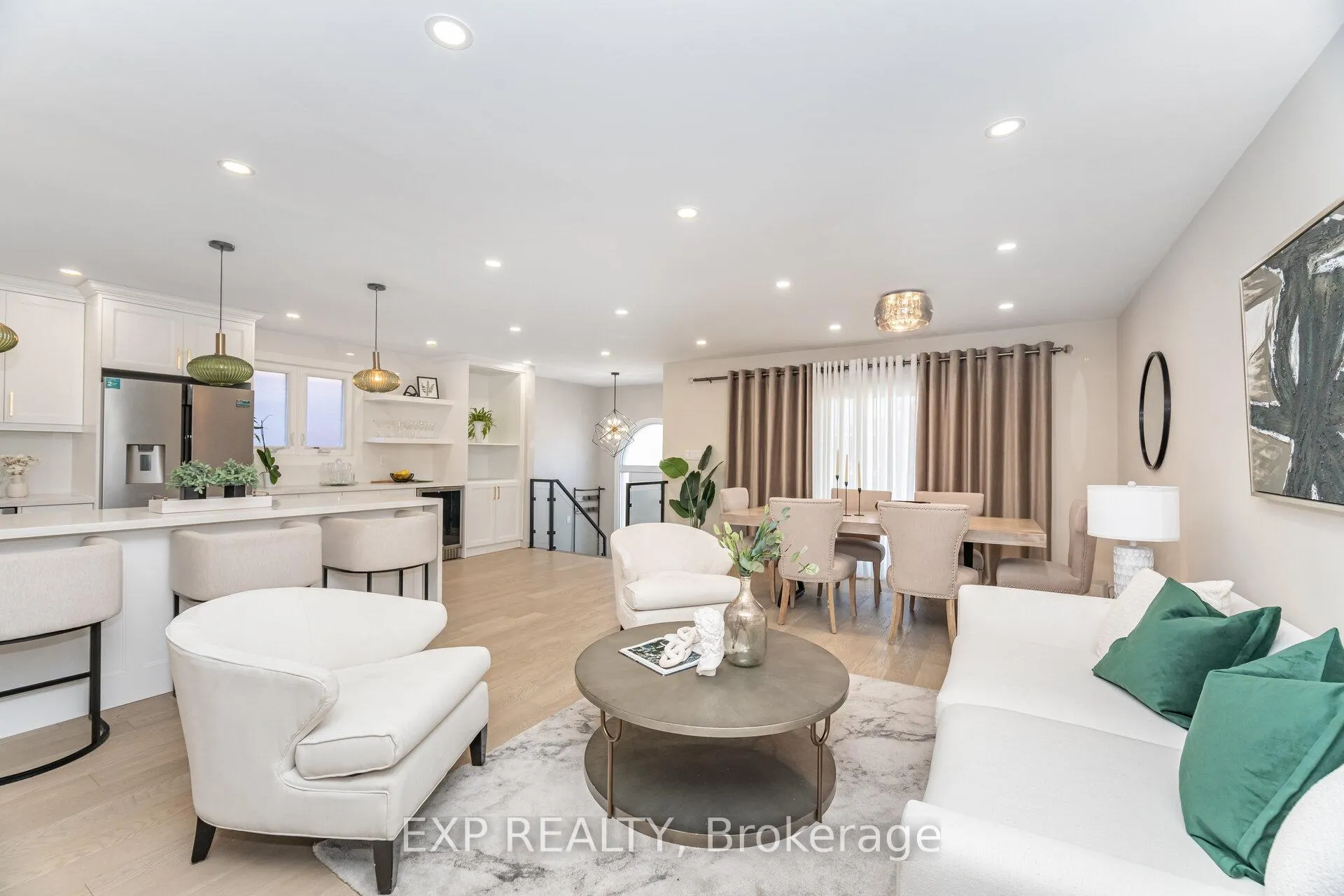 Photo 15 of 7 Boyne Highlands Court, Vaughan, Concord — HOMEH