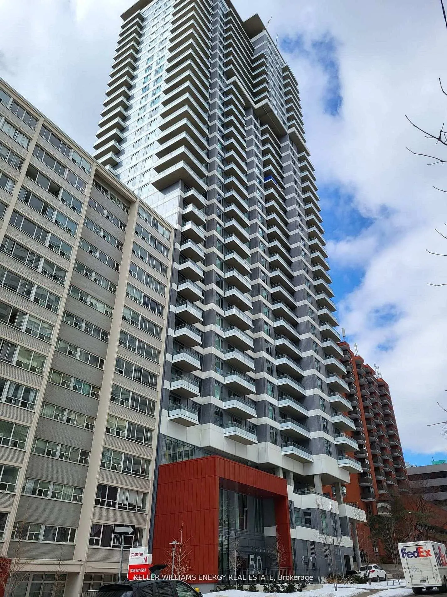 Photo 2 of Unit 513, 50 Dunfield Avenue, Toronto, Mount Pleasant West — HOMEH
