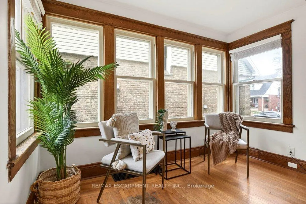 Photo 15 of 69 Balmoral Avenue S, Hamilton, Delta — HOMEH