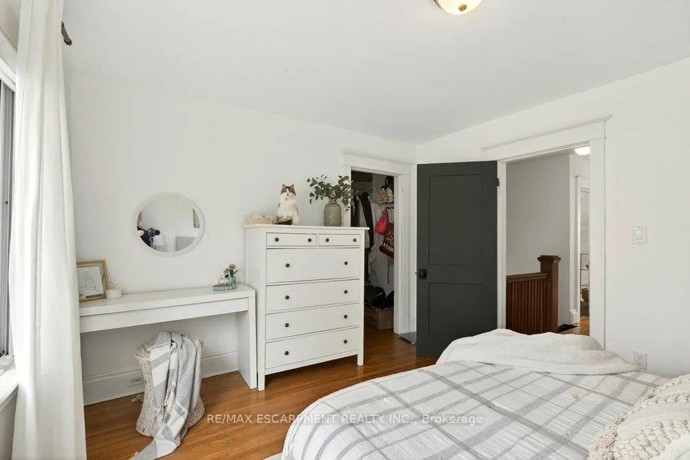 Photo 22 of 69 Balmoral Avenue S, Hamilton, Delta — HOMEH
