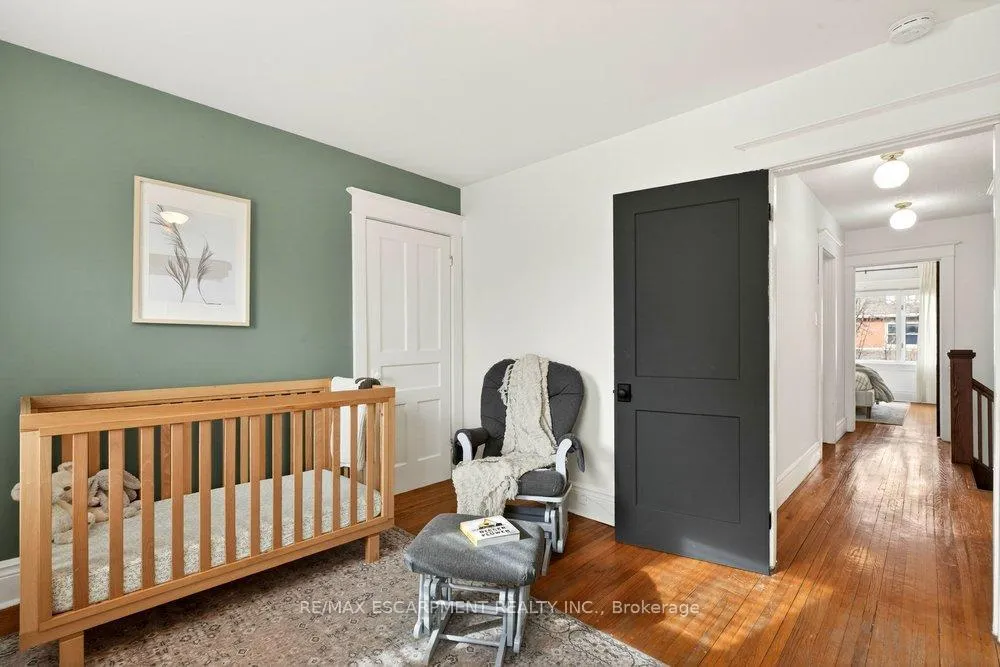 Photo 29 of 69 Balmoral Avenue S, Hamilton, Delta — HOMEH