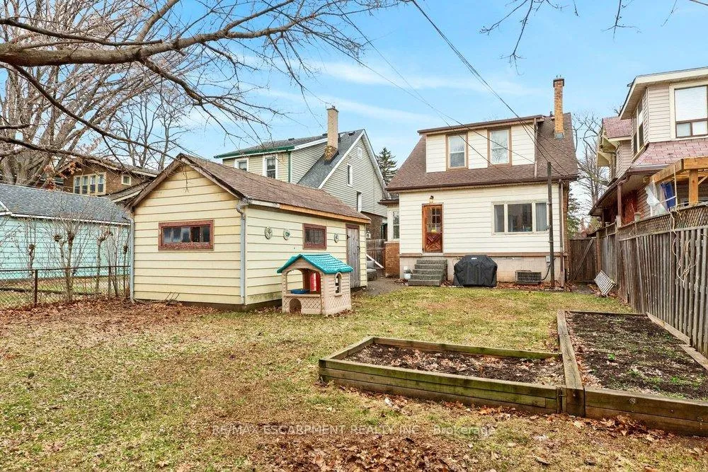 Photo 45 of 69 Balmoral Avenue S, Hamilton, Delta — HOMEH