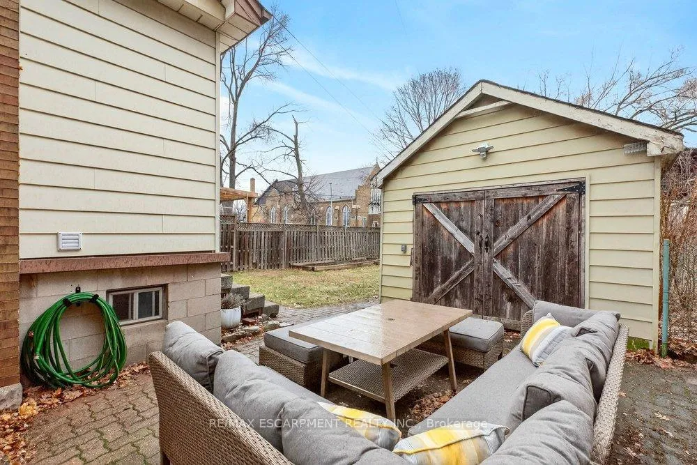 Photo 47 of 69 Balmoral Avenue S, Hamilton, Delta — HOMEH
