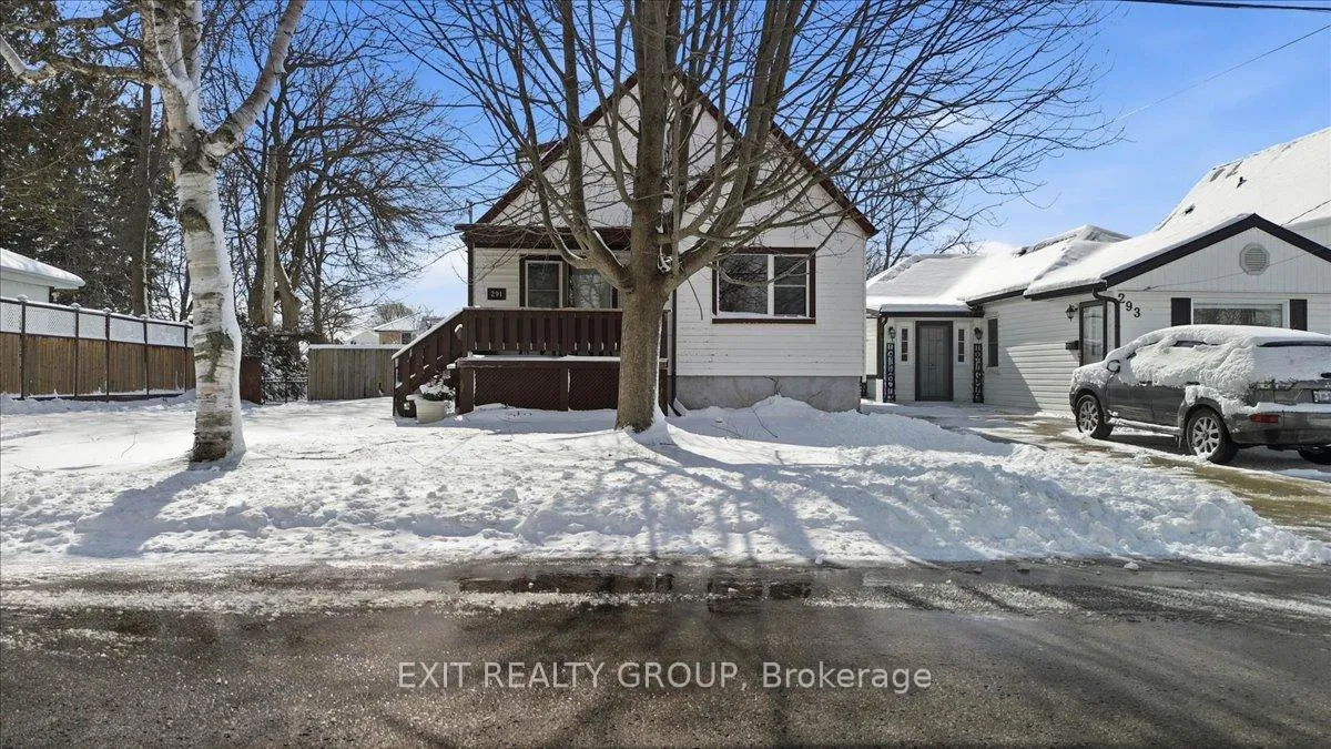 Front of 291 Tweed Street