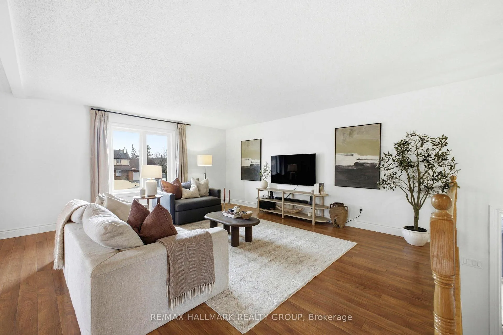 Photo 4 of 7055 Shadow Ridge Drive, Ottawa, Greely — HOMEH