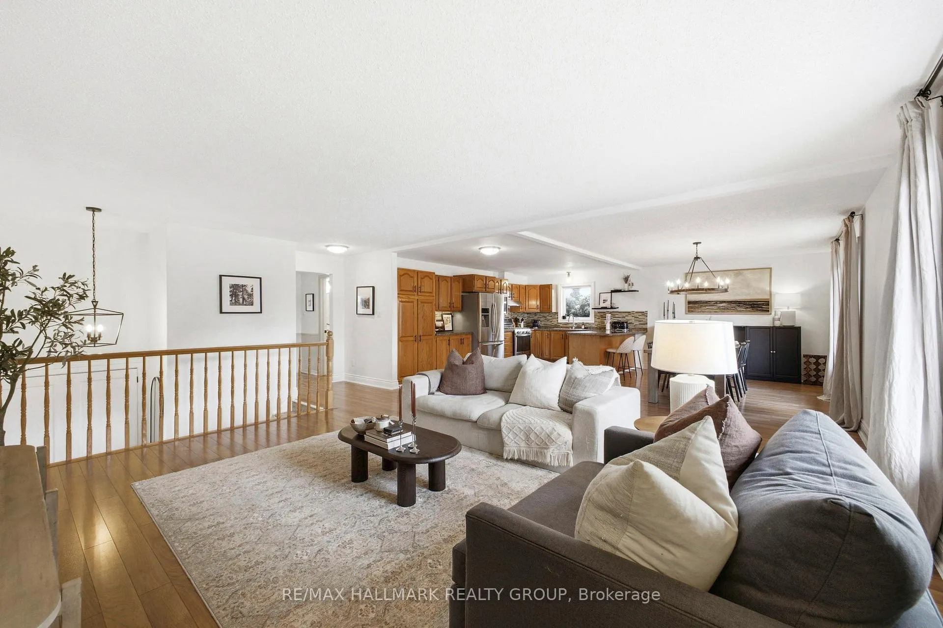 Photo 5 of 7055 Shadow Ridge Drive, Ottawa, Greely — HOMEH