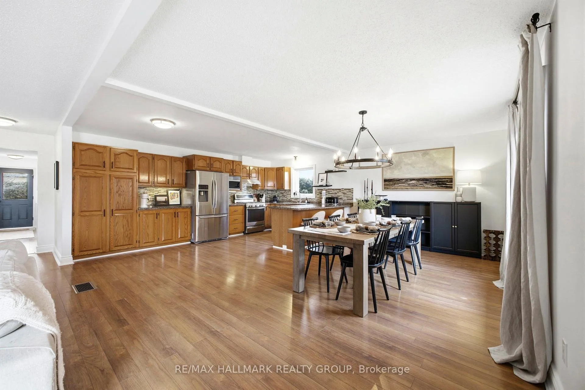 Photo 6 of 7055 Shadow Ridge Drive, Ottawa, Greely — HOMEH