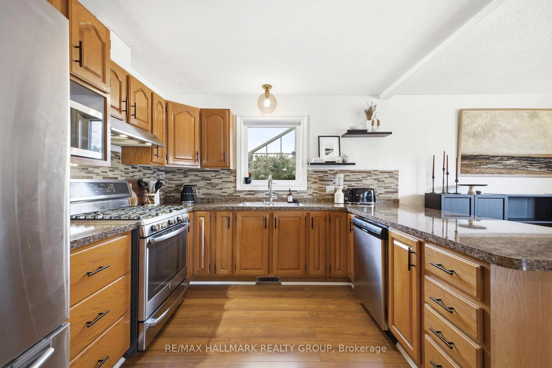 Photo 9 of 7055 Shadow Ridge Drive, Ottawa, Greely — HOMEH