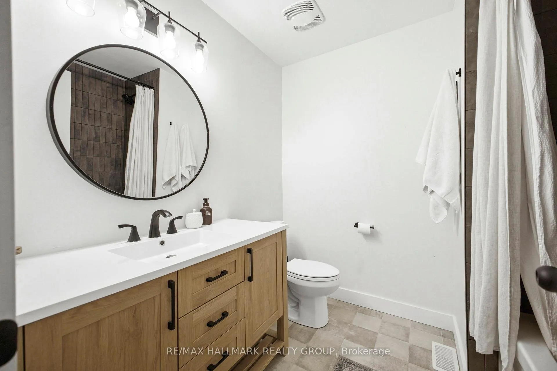 Photo 13 of 7055 Shadow Ridge Drive, Ottawa, Greely — HOMEH