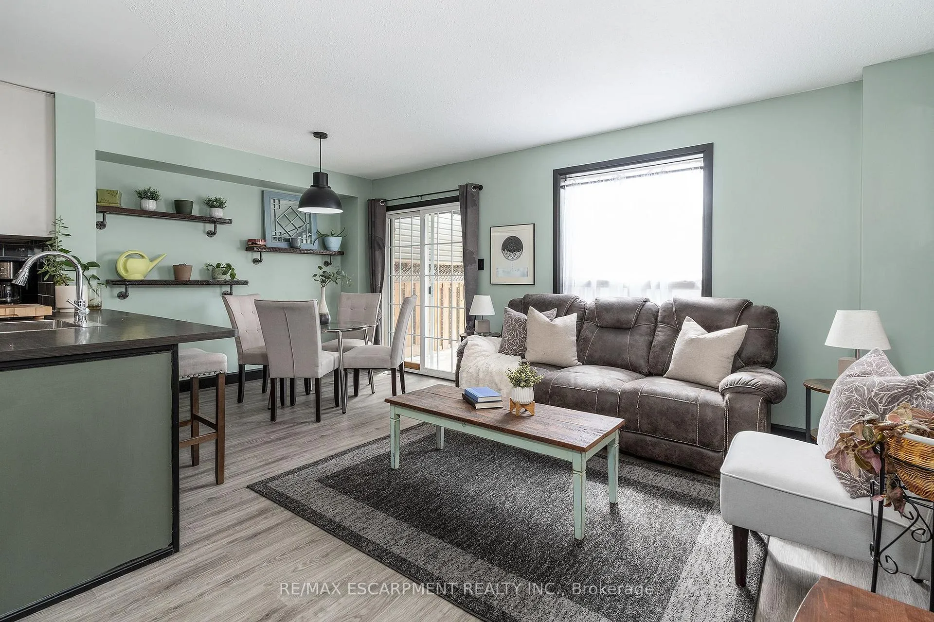 Photo 3 of 80 Foxborough Drive, Hamilton, Ancaster — HOMEH