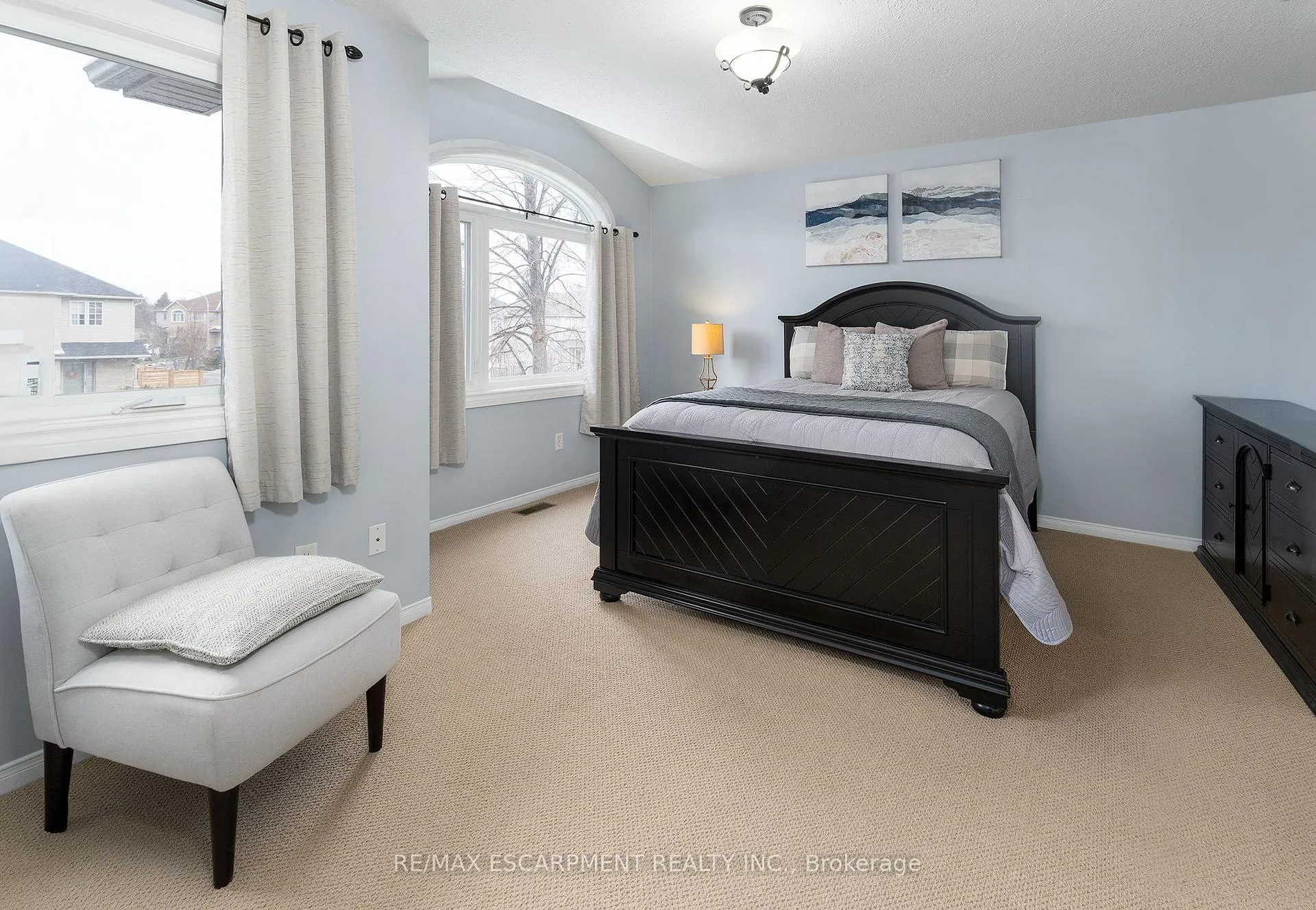 Photo 9 of 80 Foxborough Drive, Hamilton, Ancaster — HOMEH