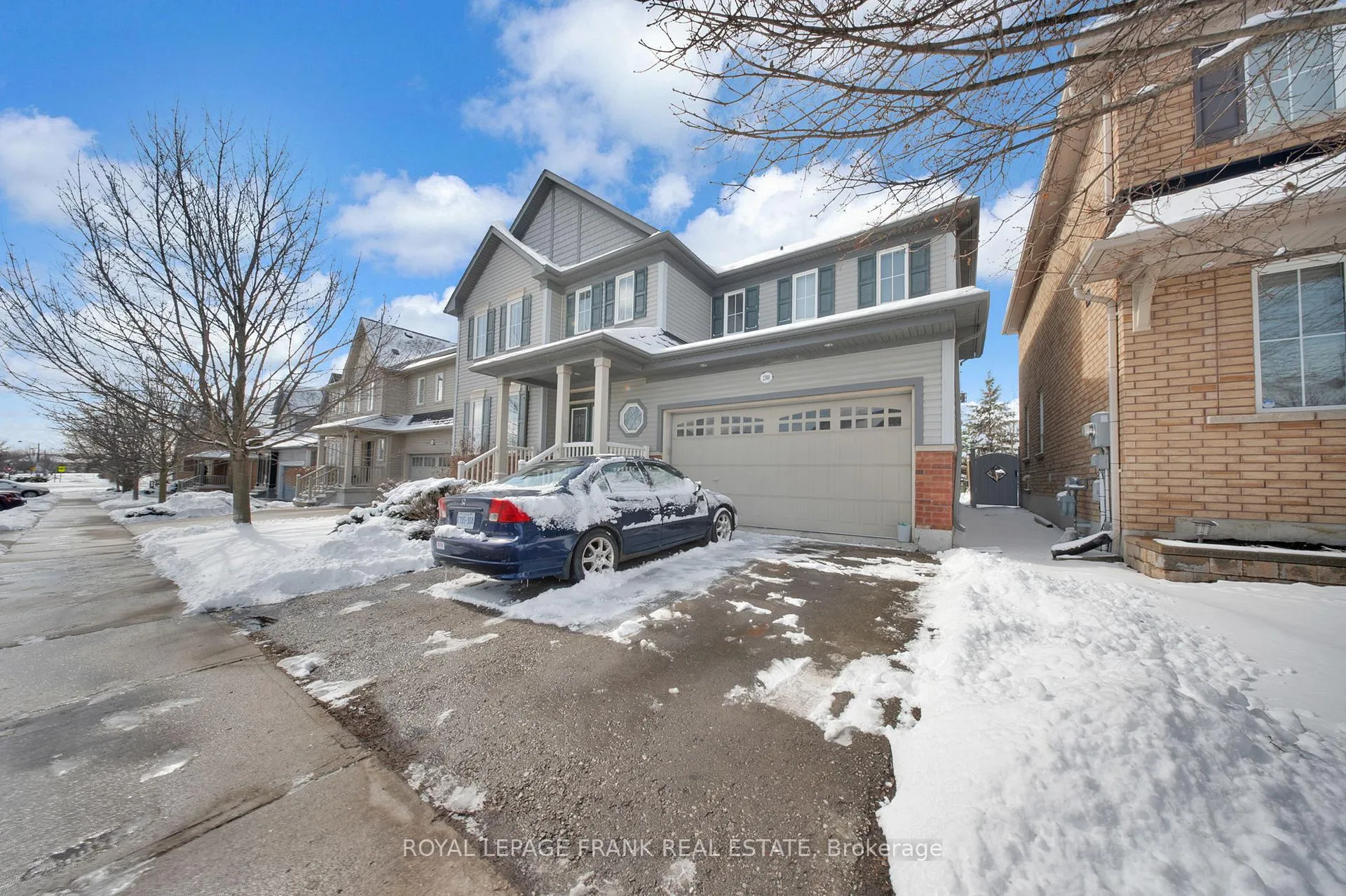Photo 2 of 2300 Bridle Road, Oshawa, Windfields — HOMEH