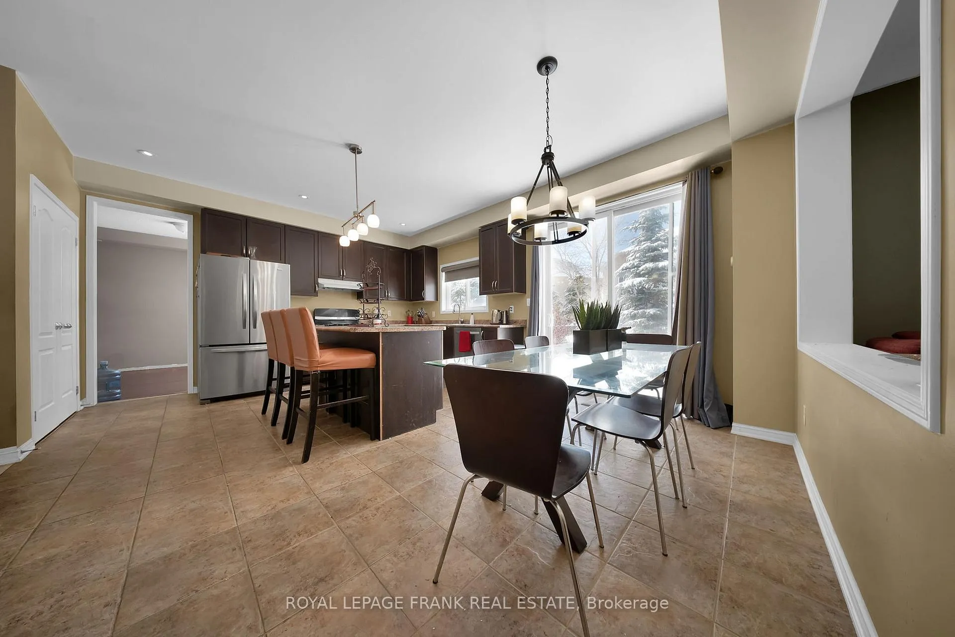Photo 14 of 2300 Bridle Road, Oshawa, Windfields — HOMEH