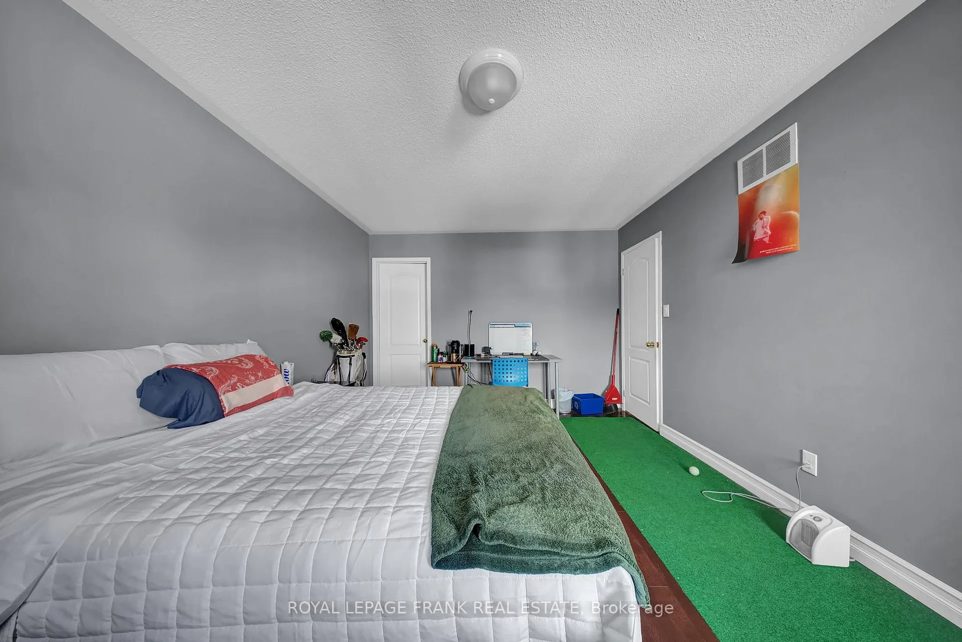 Photo 35 of 2300 Bridle Road, Oshawa, Windfields — HOMEH