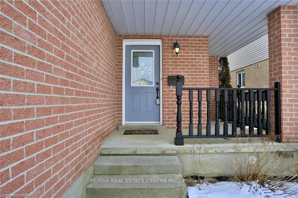 Photo 2 of 226 Bush Clover Crescent, Kitchener — HOMEH