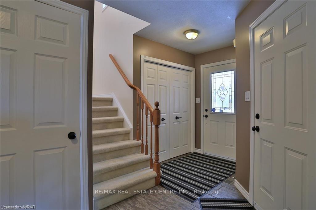Photo 3 of 226 Bush Clover Crescent, Kitchener — HOMEH