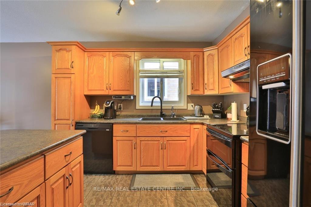 Photo 6 of 226 Bush Clover Crescent, Kitchener — HOMEH