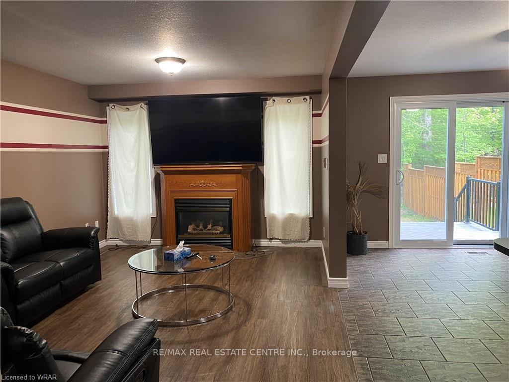 Photo 15 of 226 Bush Clover Crescent, Kitchener — HOMEH
