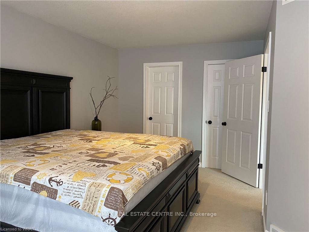 Photo 18 of 226 Bush Clover Crescent, Kitchener — HOMEH